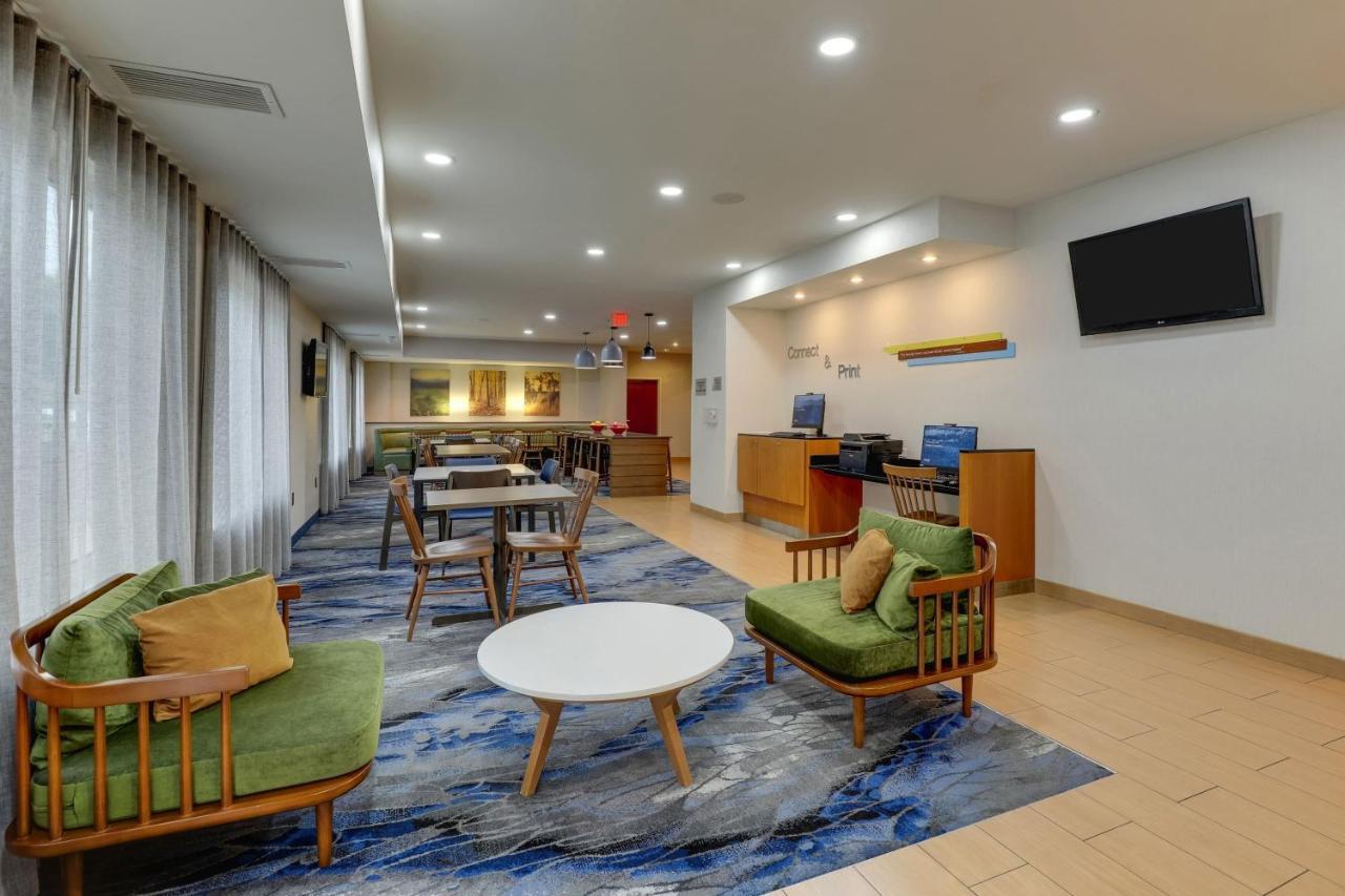 Hotel Fairfield & By Marriott Worth I-30 West Near Nas Jrb 3*