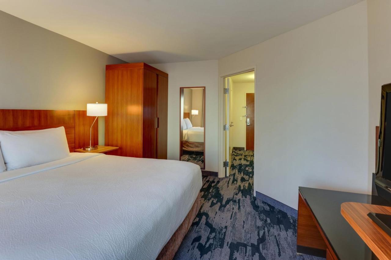 Fairfield & By Marriott Worth I-30 West Near Nas Jrb Hotel 3*