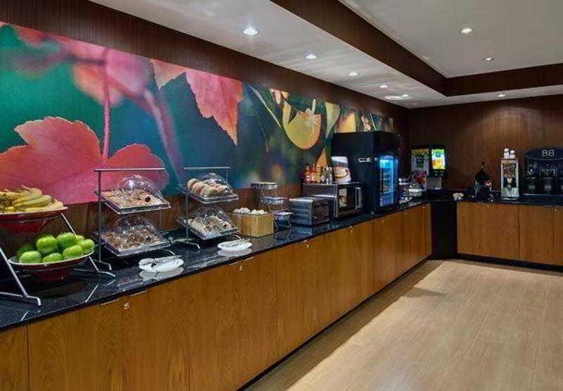Hotel Fairfield & By Marriott Worth I-30 West Near Nas Jrb 3*