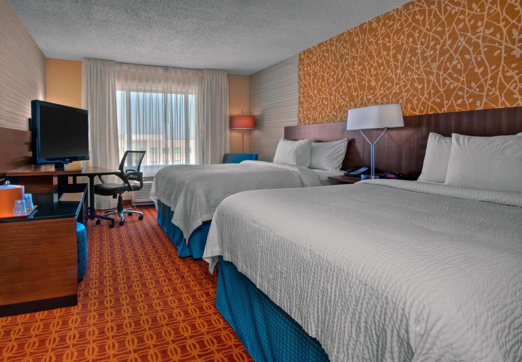 Fairfield & By Marriott Worth I-30 West Near Nas Jrb 3*